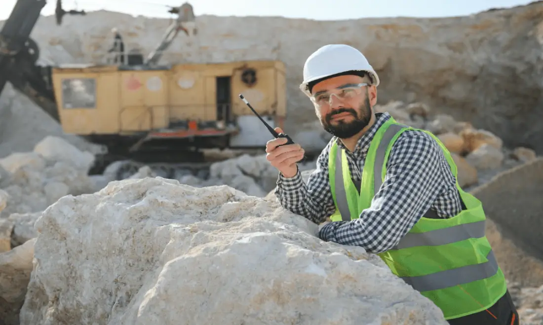 Kenwood Radios: Features and Benefits for Mining and Tunneling